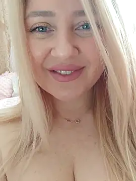 LadyLolyPop  online show from March 28, 2026, 6:24 am