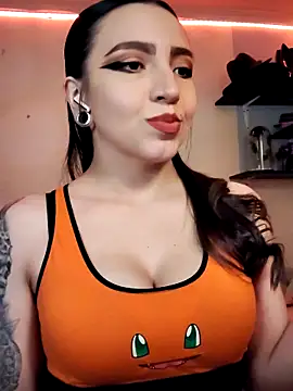 Paudelatorre online show from September 12, 2025, 2:33 am