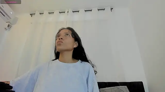 lexyfyre online show from May 8, 2026, 11:26 am