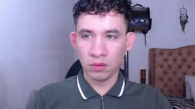 cute eidenx online show from May 31, 2026, 8:32 pm