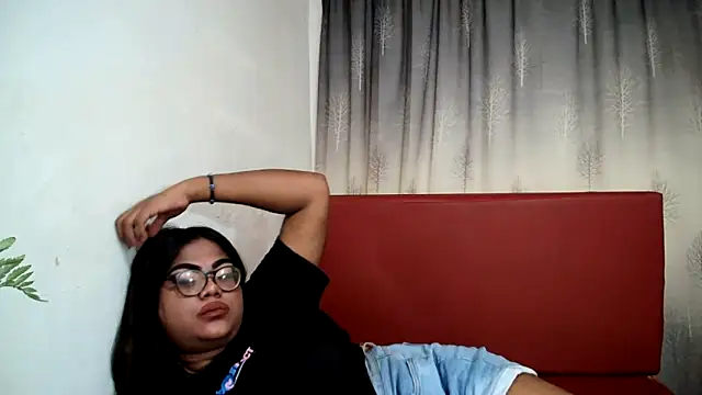 Snapshot of Indian_Lola00 chatting on February 15, 2025, 12:59 am Indian Lola00 online show from February 15, 2025, 12:59 am