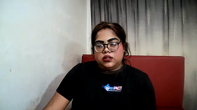 Snapshot of Indian_Lola00 chatting on March 21, 2025, 10:39 pm Indian Lola00 online show from March 21, 2025, 10:39 pm