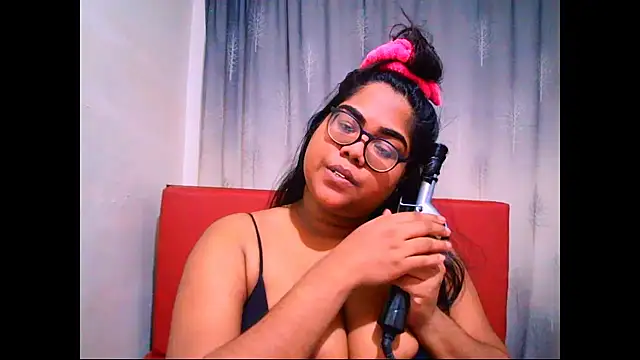 Snapshot of Indian_Lola00 chatting on September 26, 2025, 5:06 pm Indian Lola00 online show from September 26, 2025, 5:06 pm