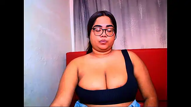 Snapshot of Indian_Lola00 chatting on November 14, 2025, 6:45 am Indian Lola00 online show from November 14, 2025, 6:45 am