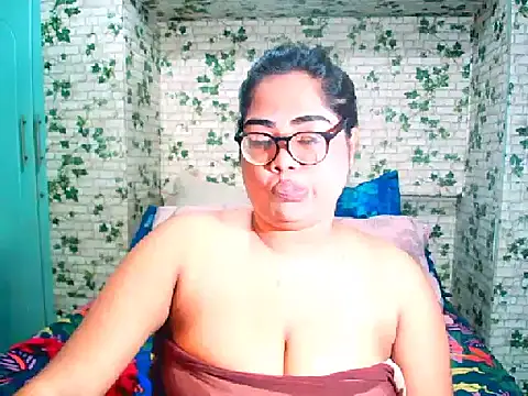 Snapshot of Indian_Lola00 chatting on July 1, 2026, 7:46 pm Indian Lola00 online show from July 1, 2026, 7:46 pm