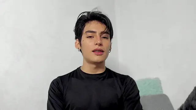 sebas rose online show from December 14, 2024, 2:01 am