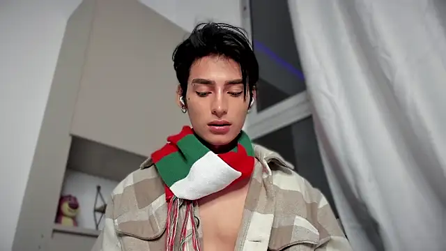 sebas rose online show from December 19, 2024, 11:35 pm