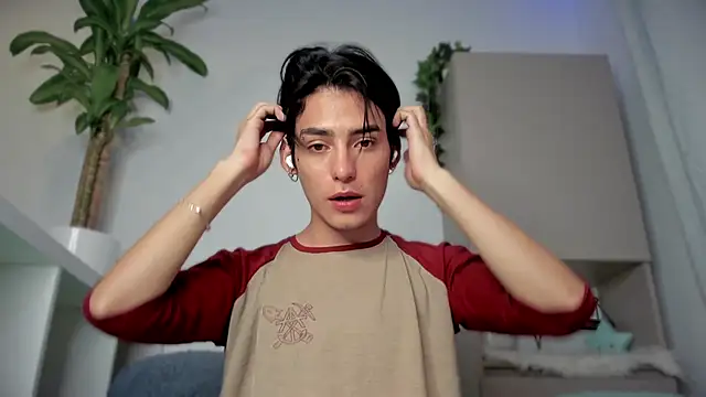 sebas rose online show from January 5, 2025, 2:49 am