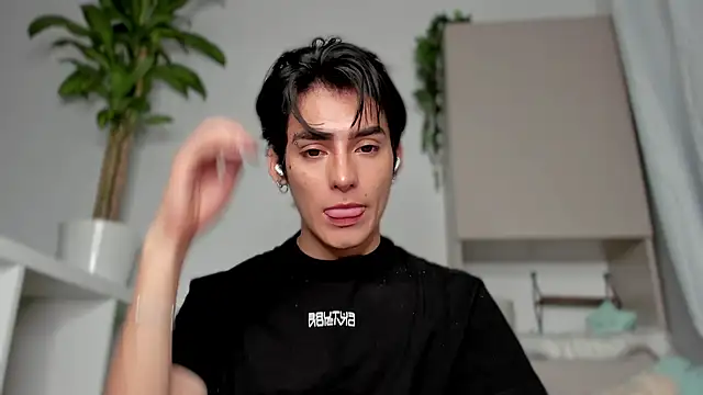 sebas rose online show from January 30, 2025, 7:39 am