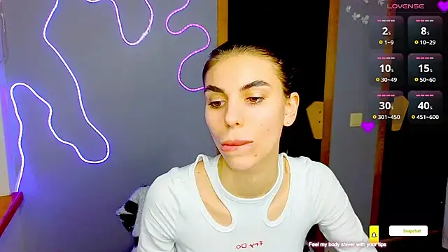 EmmyGreans online show from February 4, 2025, 3:57 pm