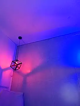 LunaGil1 online show from December 6, 2024, 2:17 pm