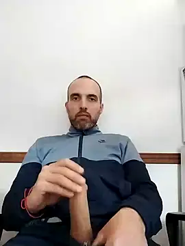 leon3875 online show from December 13, 2024, 3:54 pm