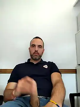 leon3875 online show from January 21, 2025, 3:32 pm