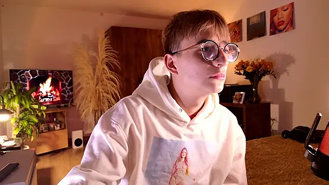 Mr evan1 online show from September 16, 2025, 4:19 pm