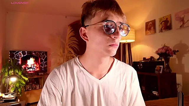 Mr evan1 online show from October 3, 2025, 3:20 pm