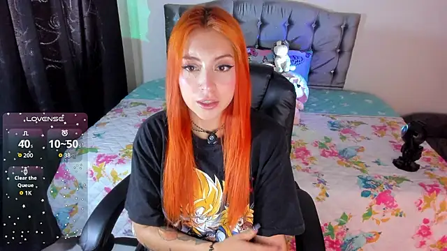 Snapshot of Violetaarey chatting on March 17, 2026, 10:13 pm Violetaarey online show from March 17, 2026, 10:13 pm