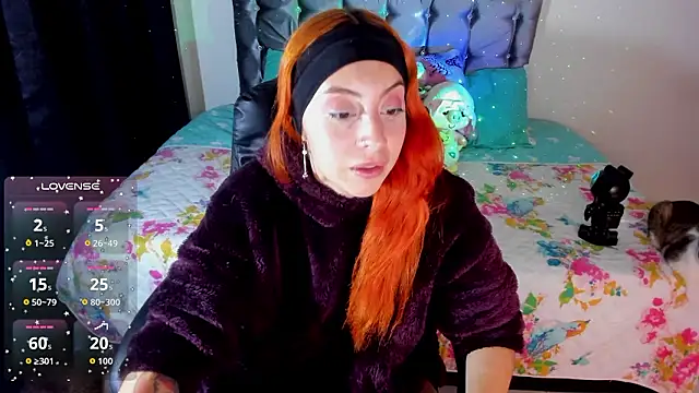 Snapshot of Violetaarey chatting on March 25, 2026, 3:01 am Violetaarey online show from March 25, 2026, 3:01 am