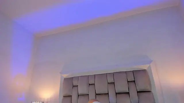 Mara Betancurt online show from December 13, 2024, 6:21 am