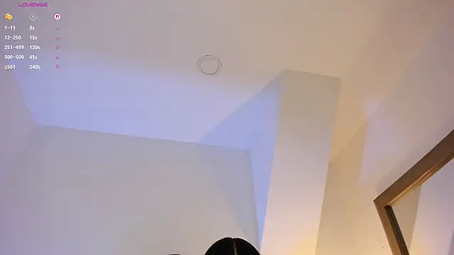 Mara Betancurt online show from November 12, 2025, 3:51 am