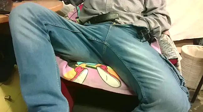 Giulio35 Pika online show from January 4, 2025, 6:19 am