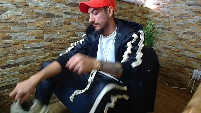 Snapshot of AndrewBanner chatting on January 15, 2025, 7:59 am AndrewBanner online show from January 15, 2025, 7:59 am