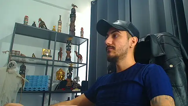 Snapshot of AndrewBanner chatting on February 21, 2025, 8:51 am AndrewBanner online show from February 21, 2025, 8:51 am