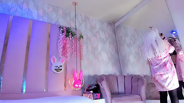 Broklinwhite  online show from October 24, 2025, 2:57 pm