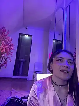 Snapshot of Broklinwhite_ chatting on July 24, 2026, 1:53 pm Broklinwhite online show from July 24, 2026, 1:53 pm