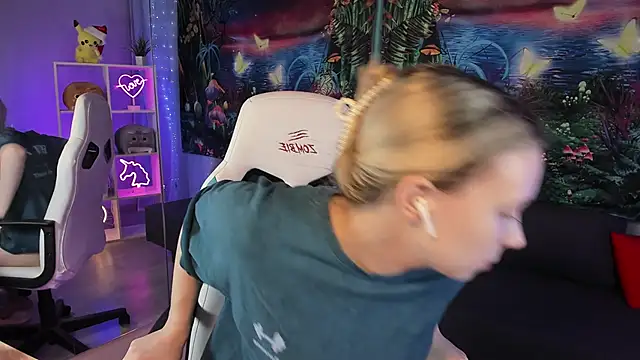 TiffanyBatson online show from January 15, 2025, 7:37 am