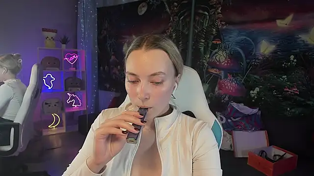 TiffanyBatson online show from February 5, 2025, 7:39 am