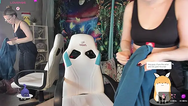 TiffanyBatson online show from February 12, 2025, 2:32 pm