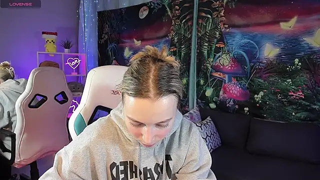 TiffanyBatson online show from February 24, 2025, 7:55 am