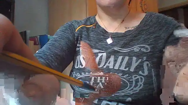 LadyMinnie online show from April 28, 2026, 8:52 am