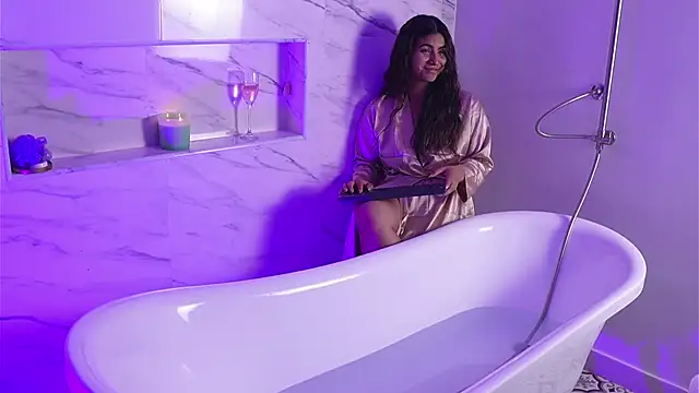 ShelleyMorell online show from October 15, 2025, 2:39 pm