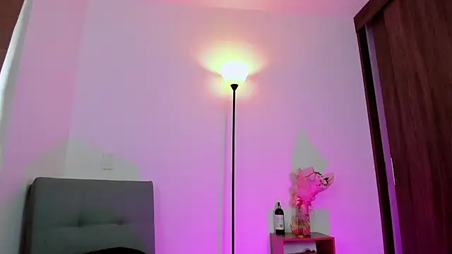 Lilabril online show from February 20, 2025, 4:14 pm