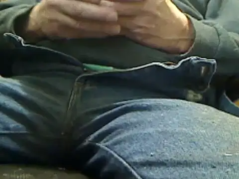 markluvskitty online show from December 23, 2024, 5:43 pm