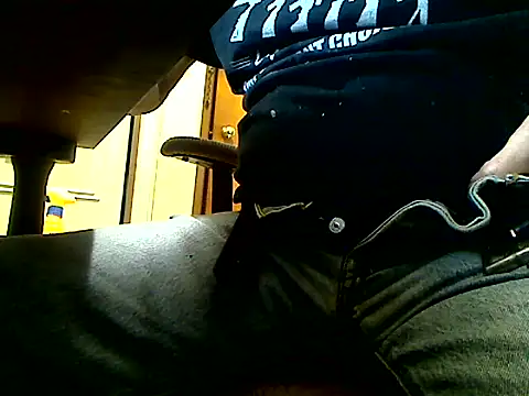 Snapshot of markluvskitty chatting on December 17, 2025, 1:39 pm markluvskitty online show from December 17, 2025, 1:39 pm