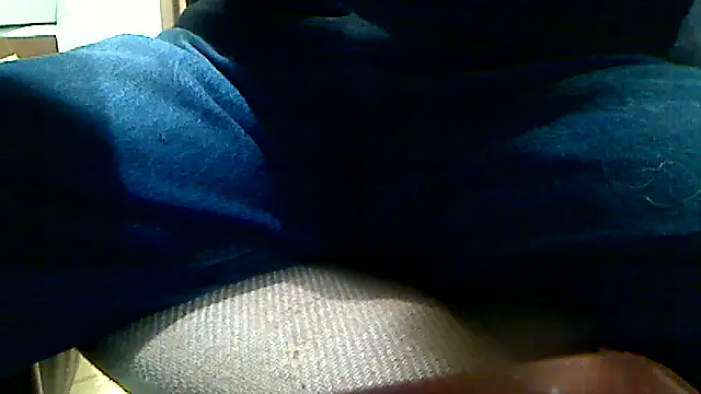 Snapshot of markluvskitty chatting on February 6, 2026, 3:15 pm markluvskitty online show from February 6, 2026, 3:15 pm