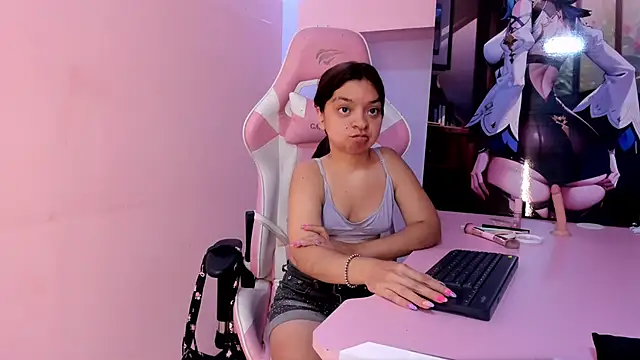 CharlotteMuller online show from April 21, 2026, 8:12 pm