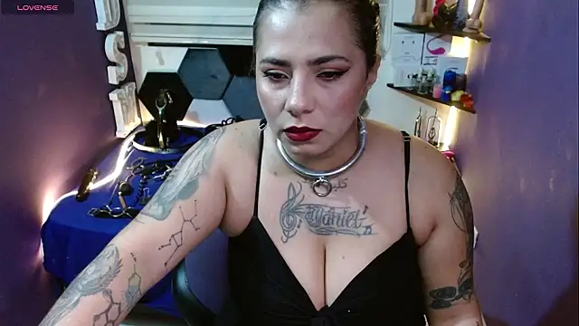 Snapshot of Alexa_Slavehot777 chatting on February 25, 2026, 12:20 am Alexa Slavehot777 online show from February 25, 2026, 12:20 am