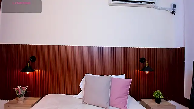 chanel brunette online show from February 23, 2025, 1:10 pm