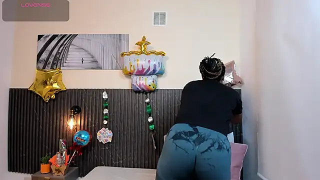 chanel brunette online show from March 4, 2025, 5:56 pm