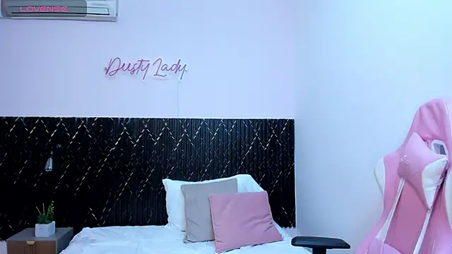 chanel brunette online show from March 21, 2025, 11:56 pm