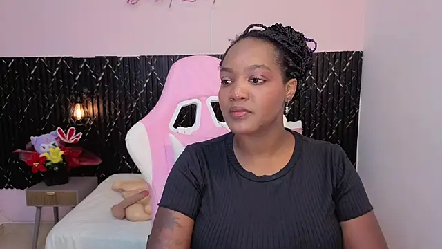 chanel brunette online show from March 26, 2026, 7:19 pm