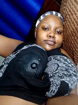 queennapal online show from March 13, 2026, 12:28 am