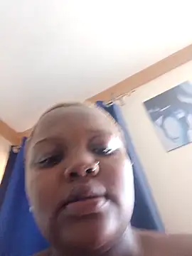 queennapal online show from April 21, 2026, 12:55 pm