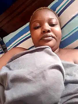 queennapal online show from April 25, 2026, 10:29 am