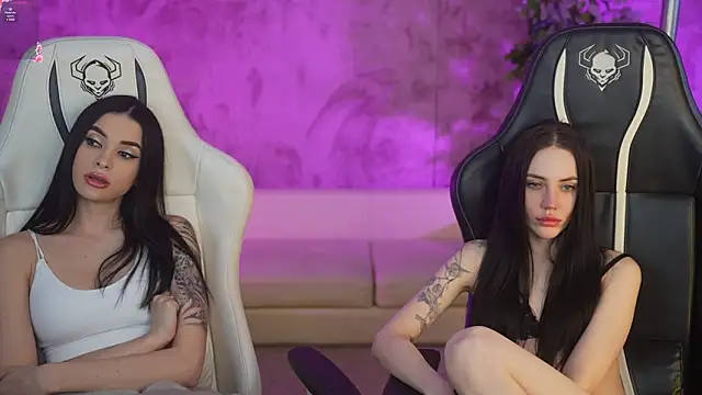 Tina Breeze online show from February 19, 2025, 2:34 pm