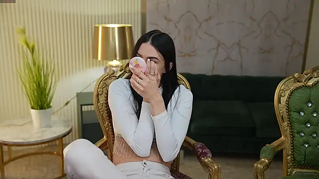 Tina Breeze online show from March 21, 2025, 7:44 am