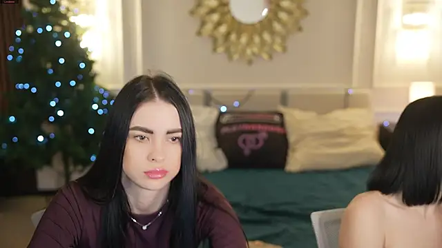 Tina Breeze online show from December 23, 2025, 8:34 am